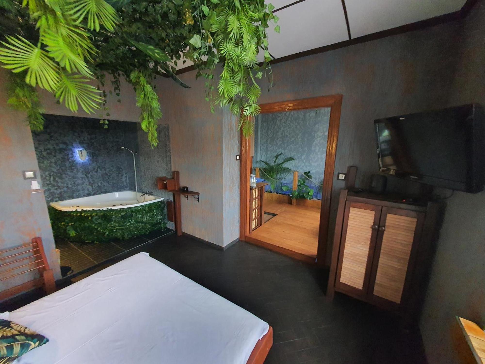 Tropicana Jacuzzi Apartment Kraków Eksteriør billede